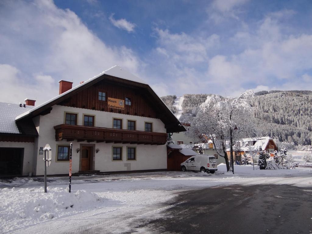 Ferienwohnung Haus Edelweiss Sankt Margarethen im Lungau Exterior foto